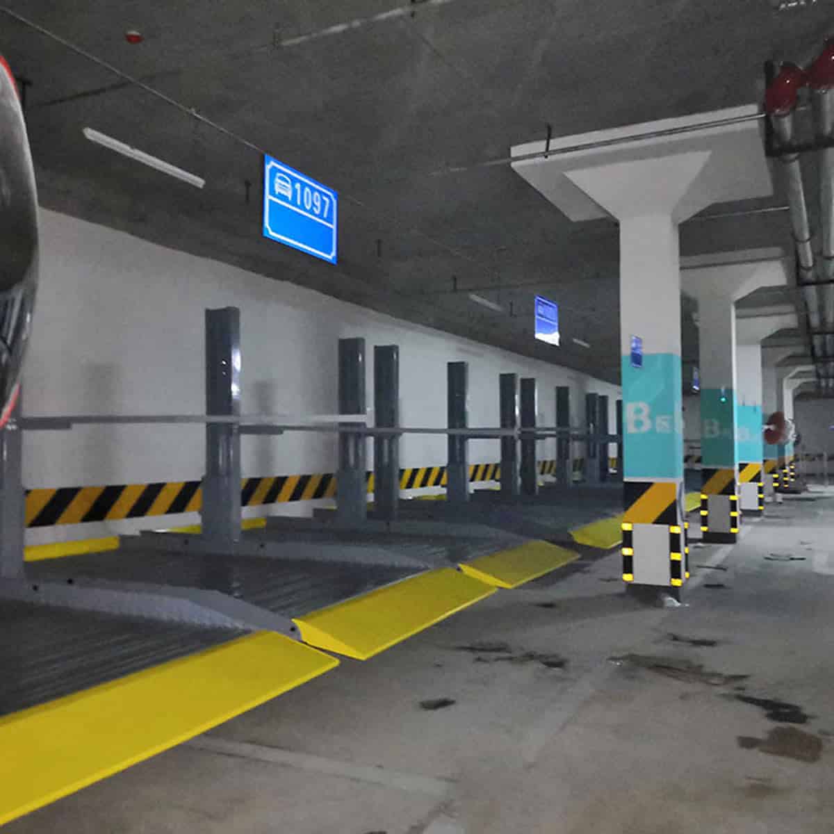 云巖室內(nèi)立體停車庫出租