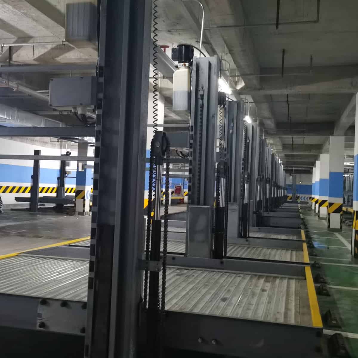立體車庫車臺載重后升降速度過快問題排除